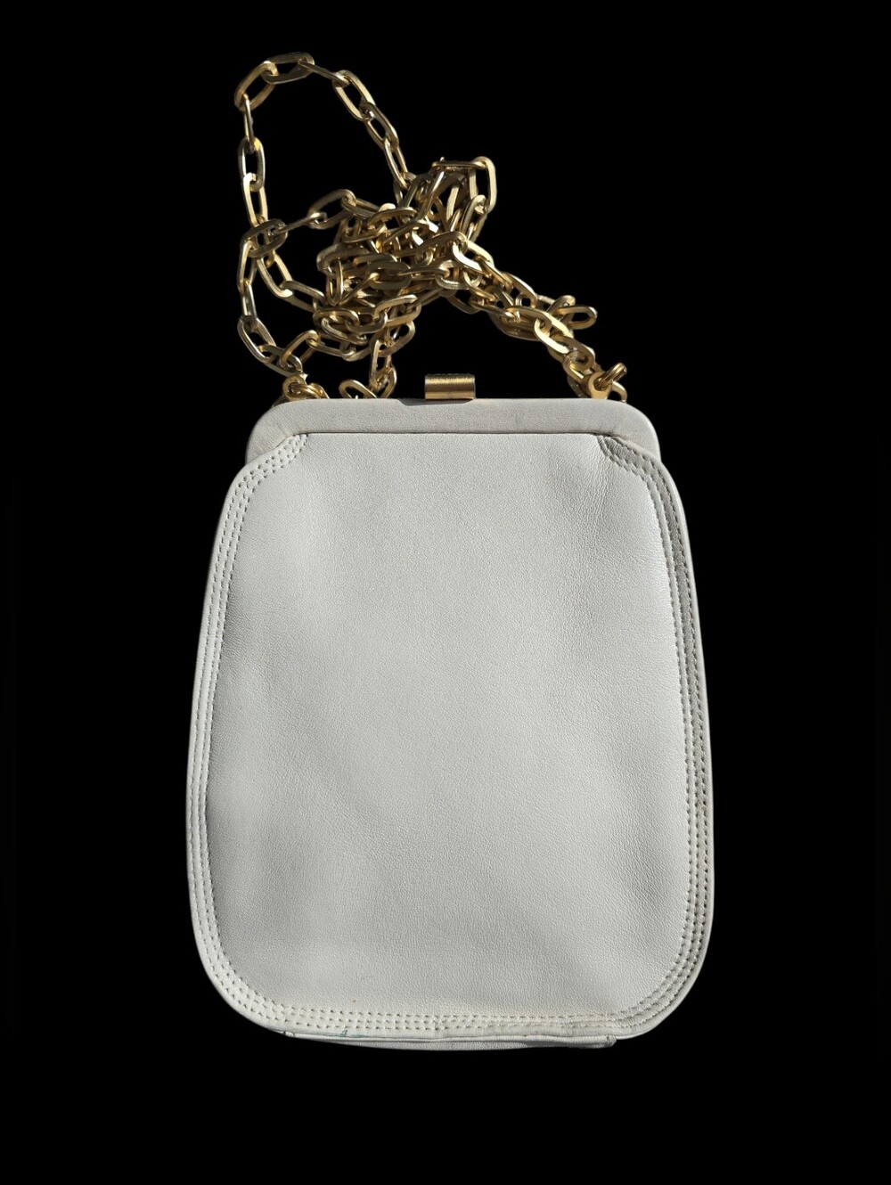 Vintage Liz Claireborne Kisslock Frame white leather crossbody w/ gold chain EUC